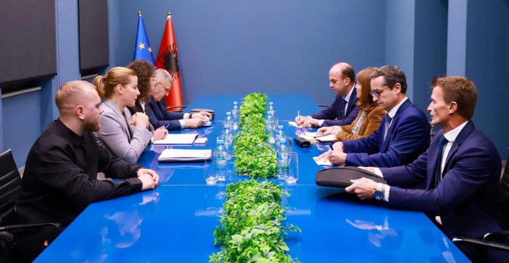 Franca asiston Shqipërinë për rikuperimin dhe administrimin e aseteve të krimit të organizuar