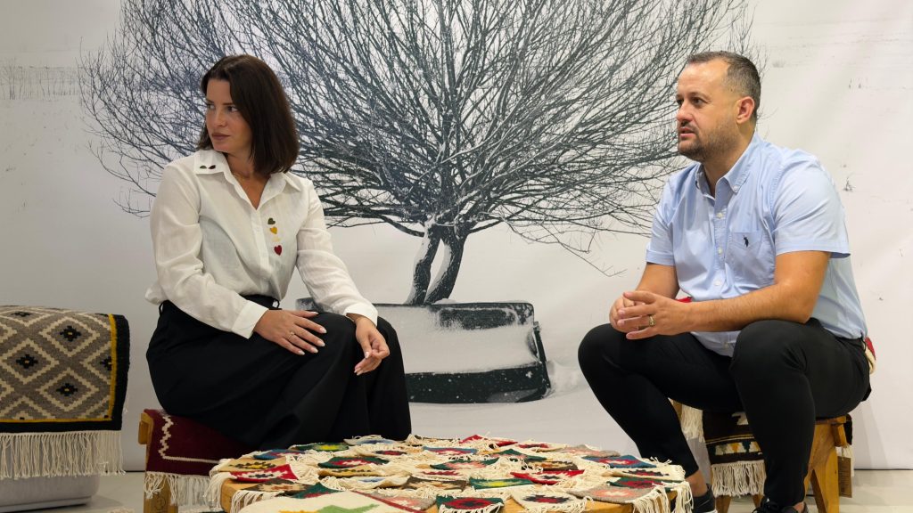 Hapet ekspozita me punime artizanale në ambjentet e një prone të konfiskuar në Tiranë